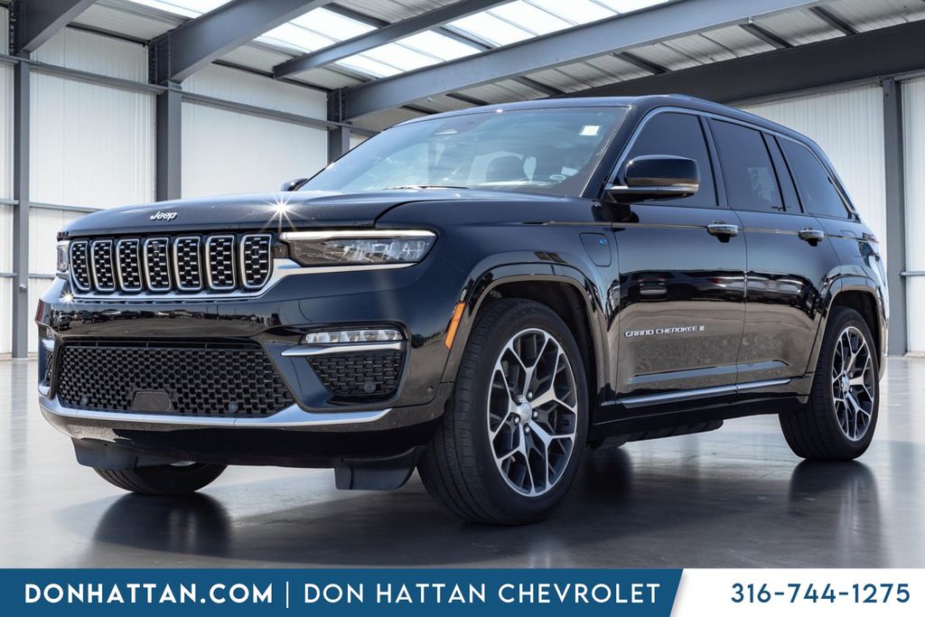 Diamond Black Crystal Pearlcoat 2022 Jeep Grand Cherokee 4xe SUV / Crossover Four-Wheel Drive 8-Speed Automatic