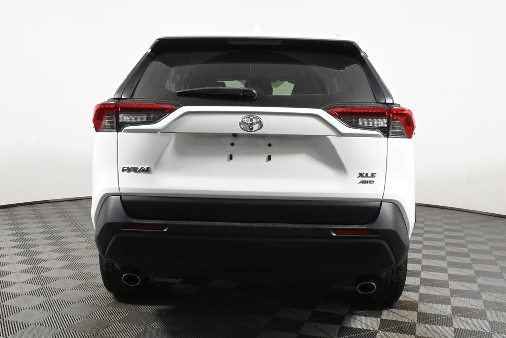 2019 Toyota RAV4 XLE 7