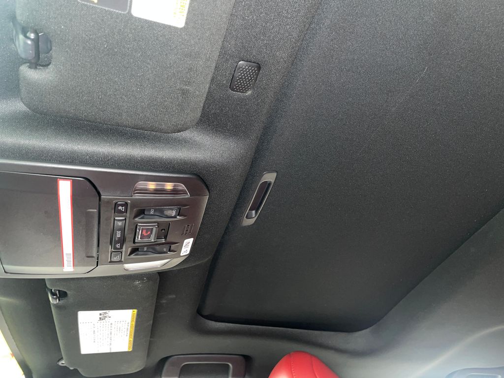 Thumbnail: 2021 Toyota Highlander - 32