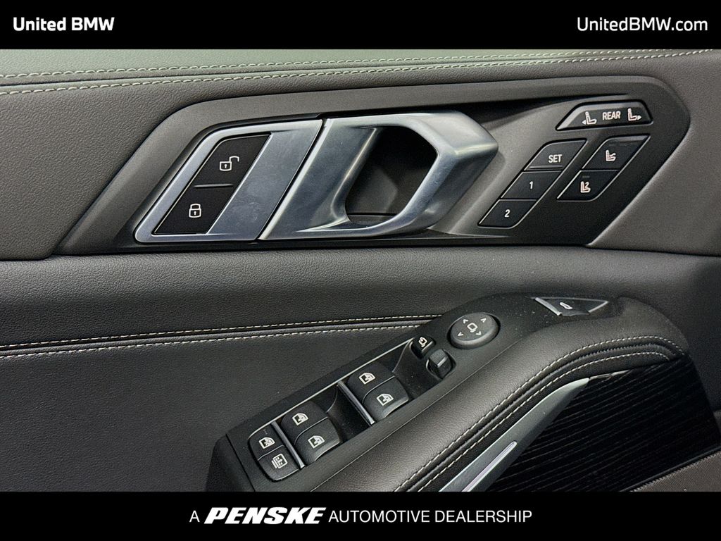 Thumbnail: 2026 BMW X7 - 3