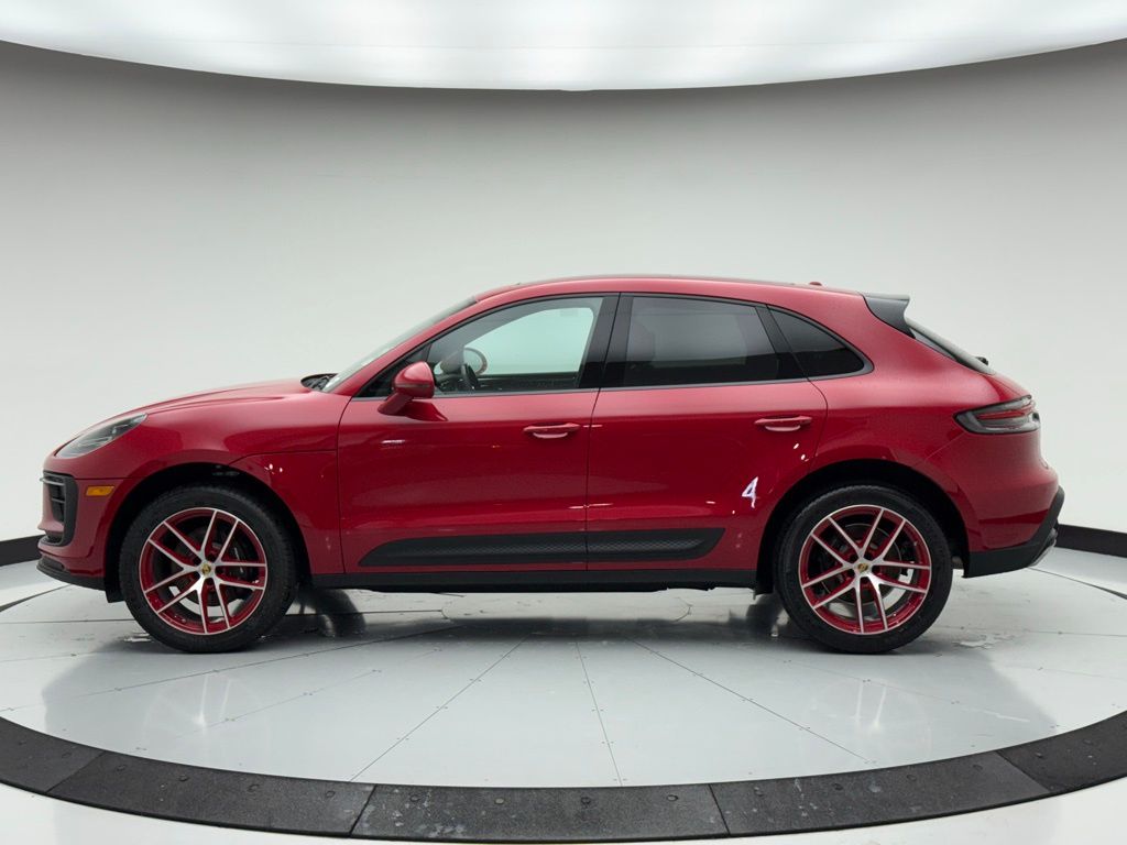 Thumbnail: 2025 Porsche Macan - 5