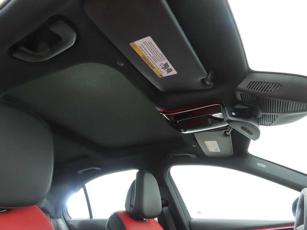 Thumbnail: 2025 Mercedes-Benz C-Class - 18