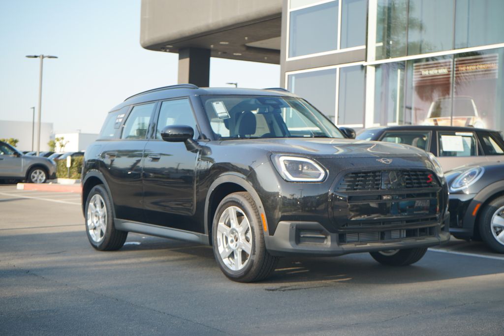 2025 MINI Cooper Countryman Base 5