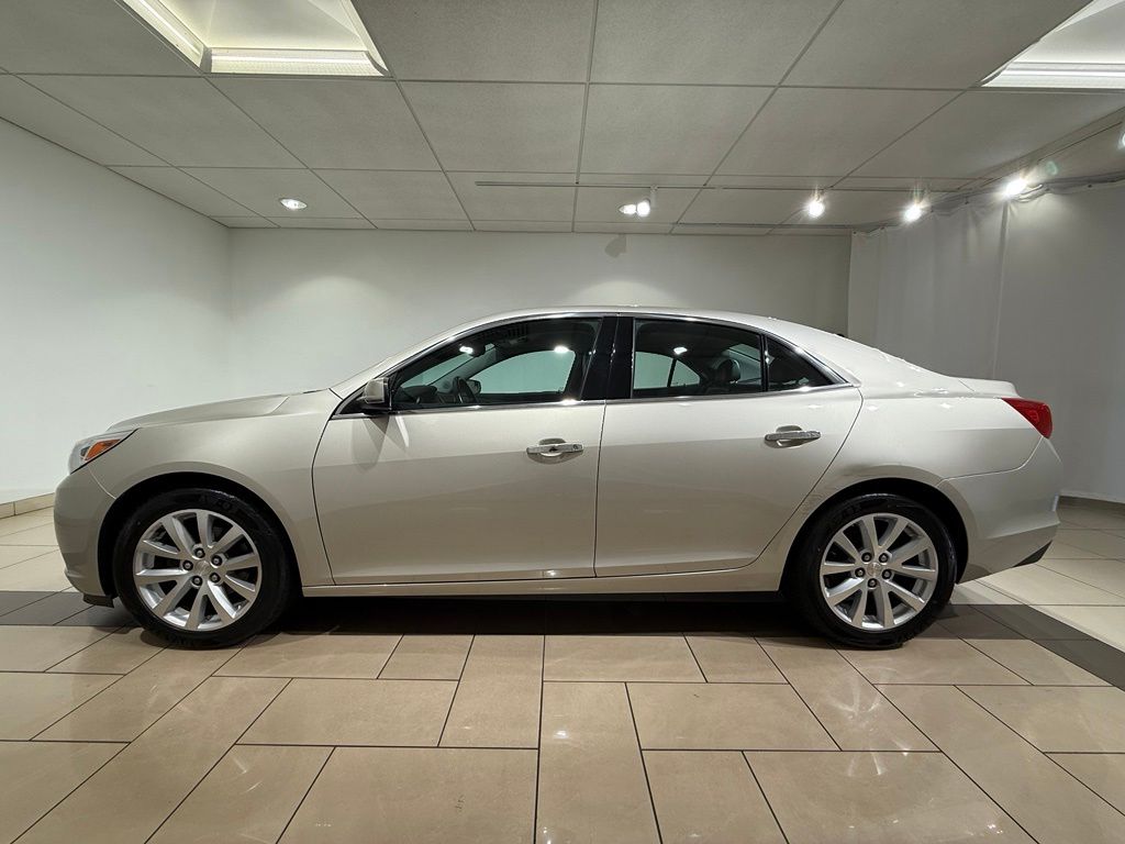 Thumbnail: 2016 Chevrolet Malibu - 2