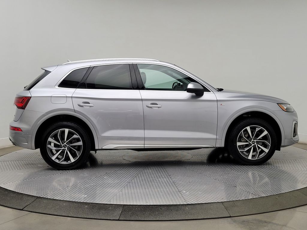 Thumbnail: 2023 Audi Q5 - 6