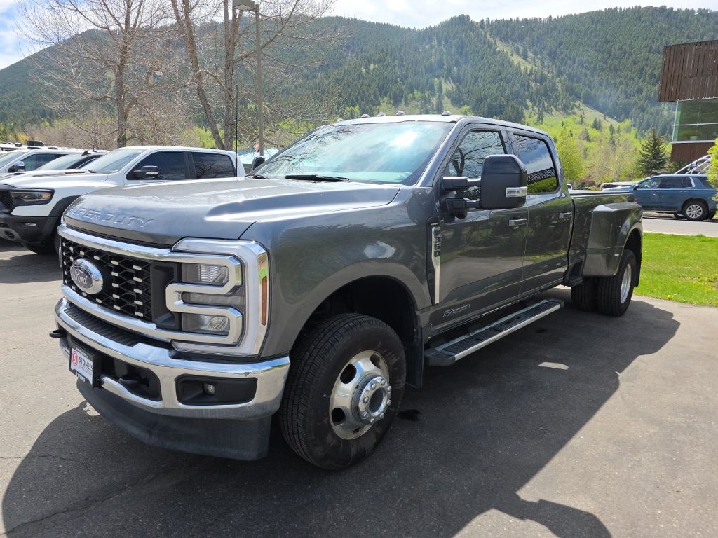 Gray 2024 Ford F-350 Super Duty Pickup Truck Four-Wheel Drive Automatic