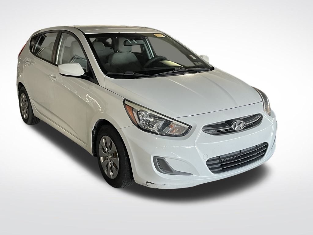 2016 Hyundai Accent SE 4-Door Hatchback FWD