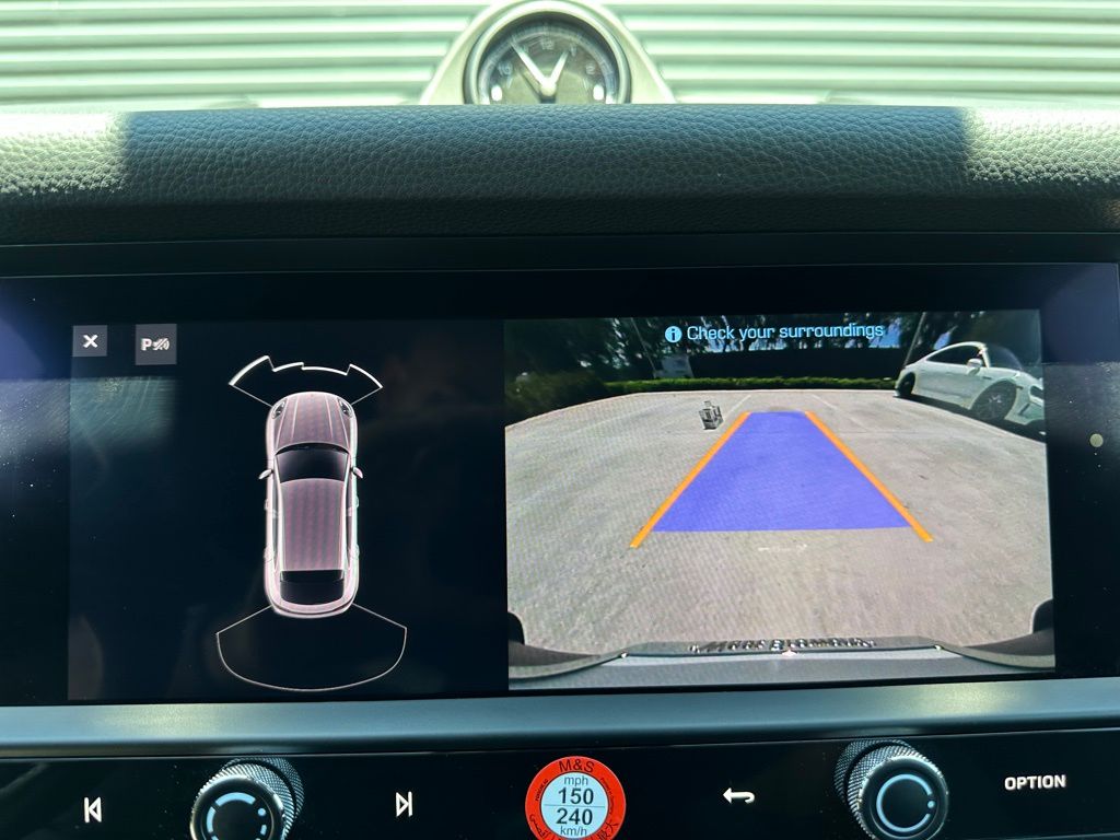2024 Porsche Macan  27