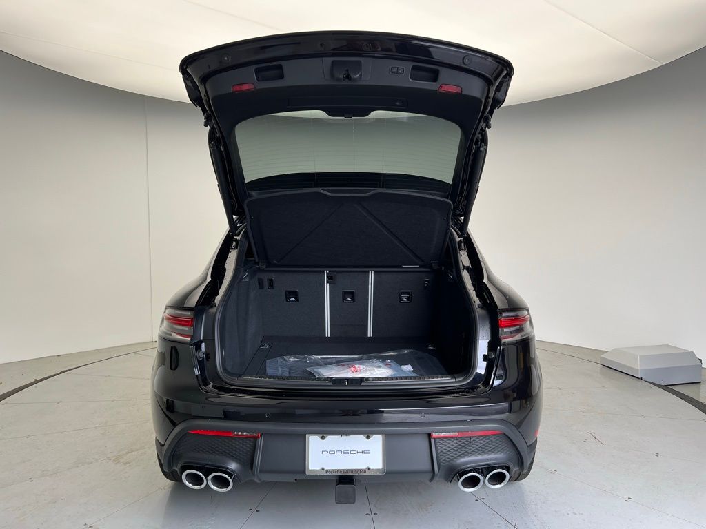 Thumbnail: 2025 Porsche Macan - 20