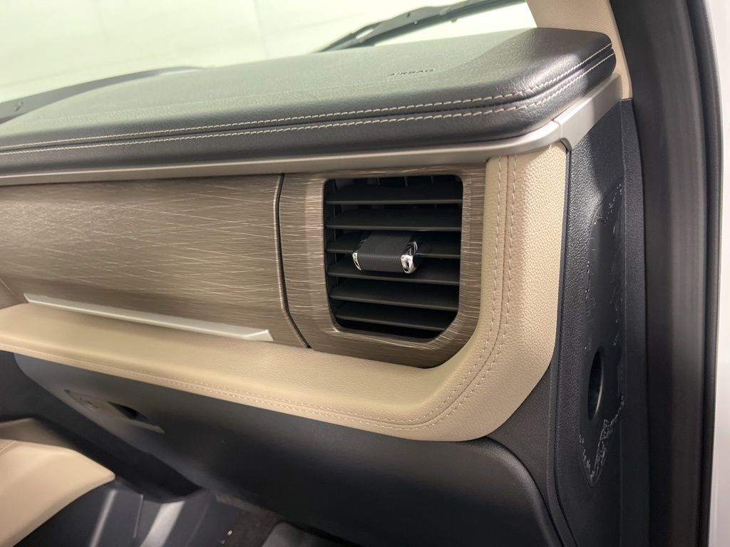 Thumbnail: 2023 Ford Expedition - 10