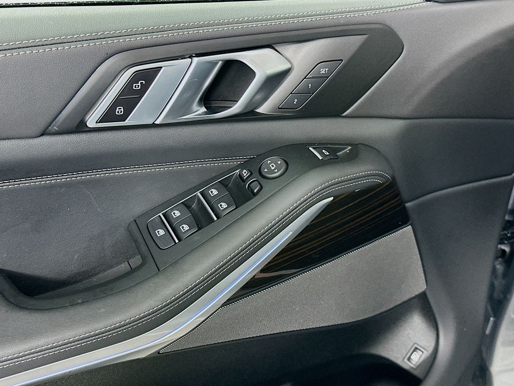 Thumbnail: 2025 BMW X5 - 18