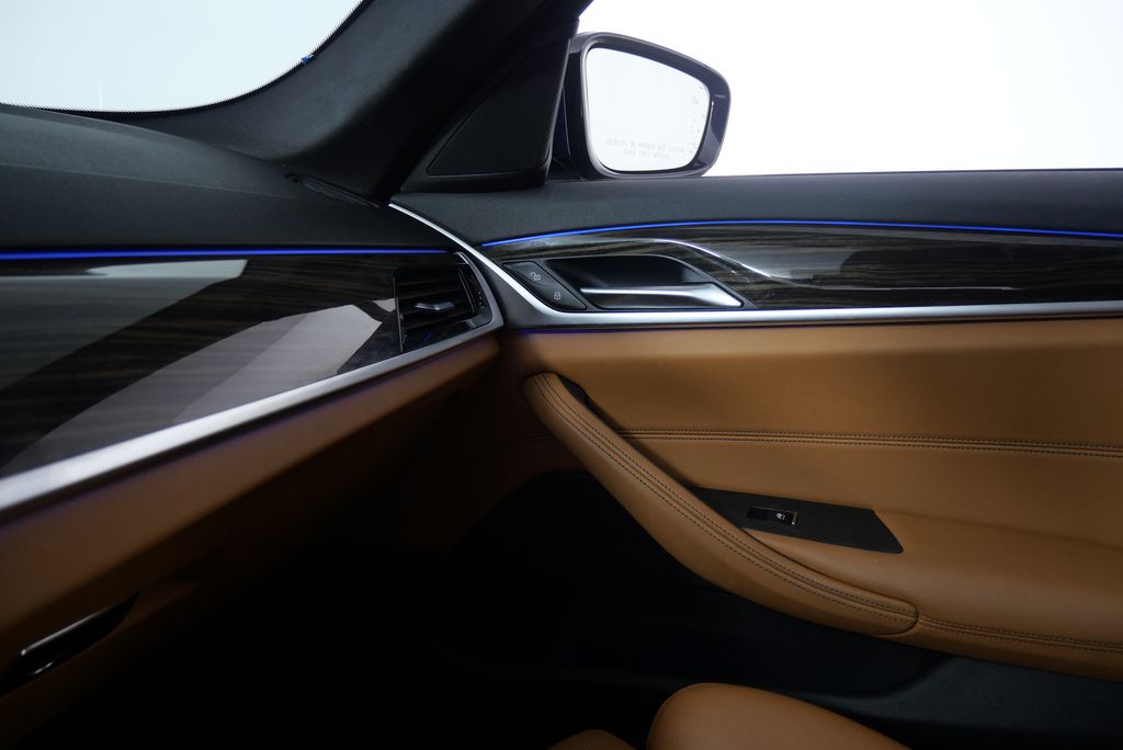 2022 BMW 5 Series 530i xDrive 27