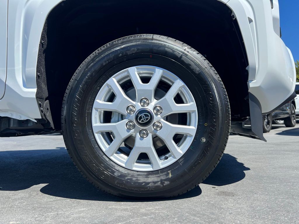 2025 Toyota Tacoma SR5 Double Cab photo 11