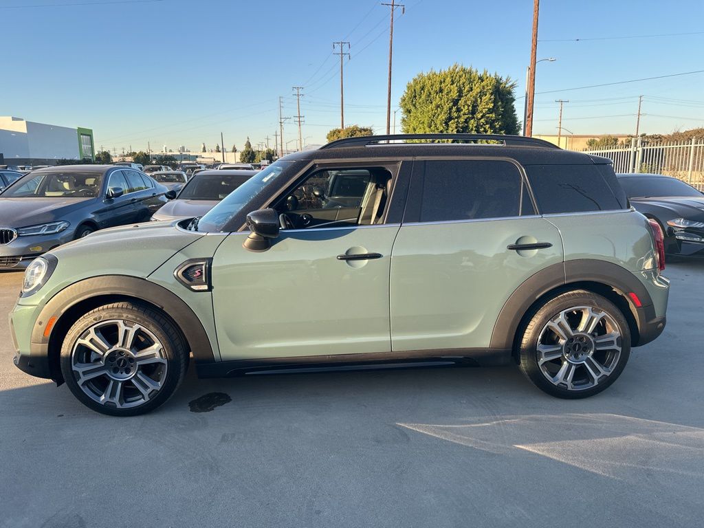 2024 MINI Cooper S Countryman Iconic 2