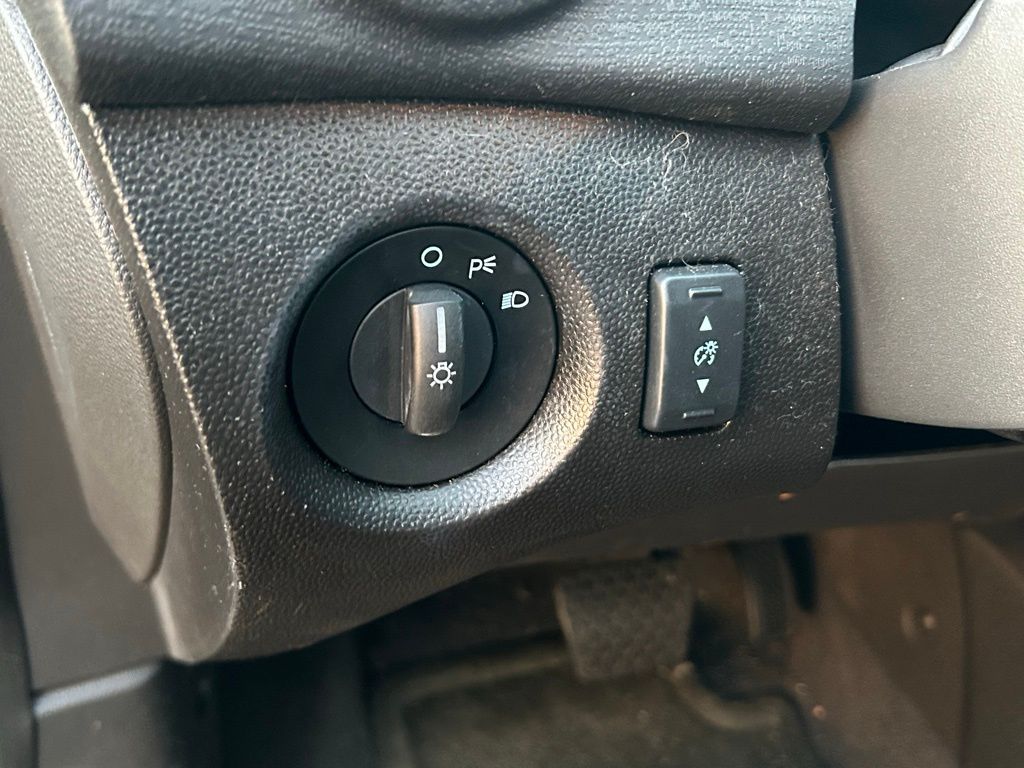 Thumbnail: 2018 Ford Fiesta - 16