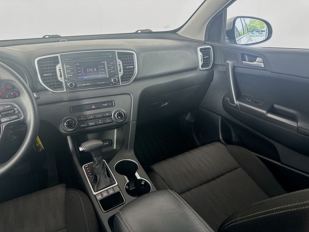 Thumbnail: 2017 Kia Sportage - 22
