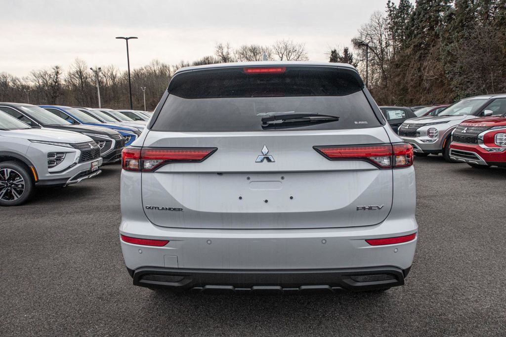 2025 Mitsubishi Outlander PHEV ES S-AWC