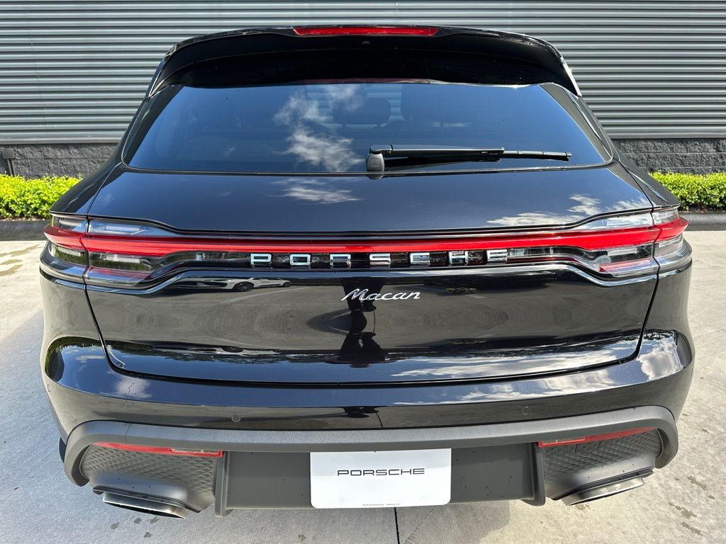 Thumbnail: 2026 Porsche Macan - 11