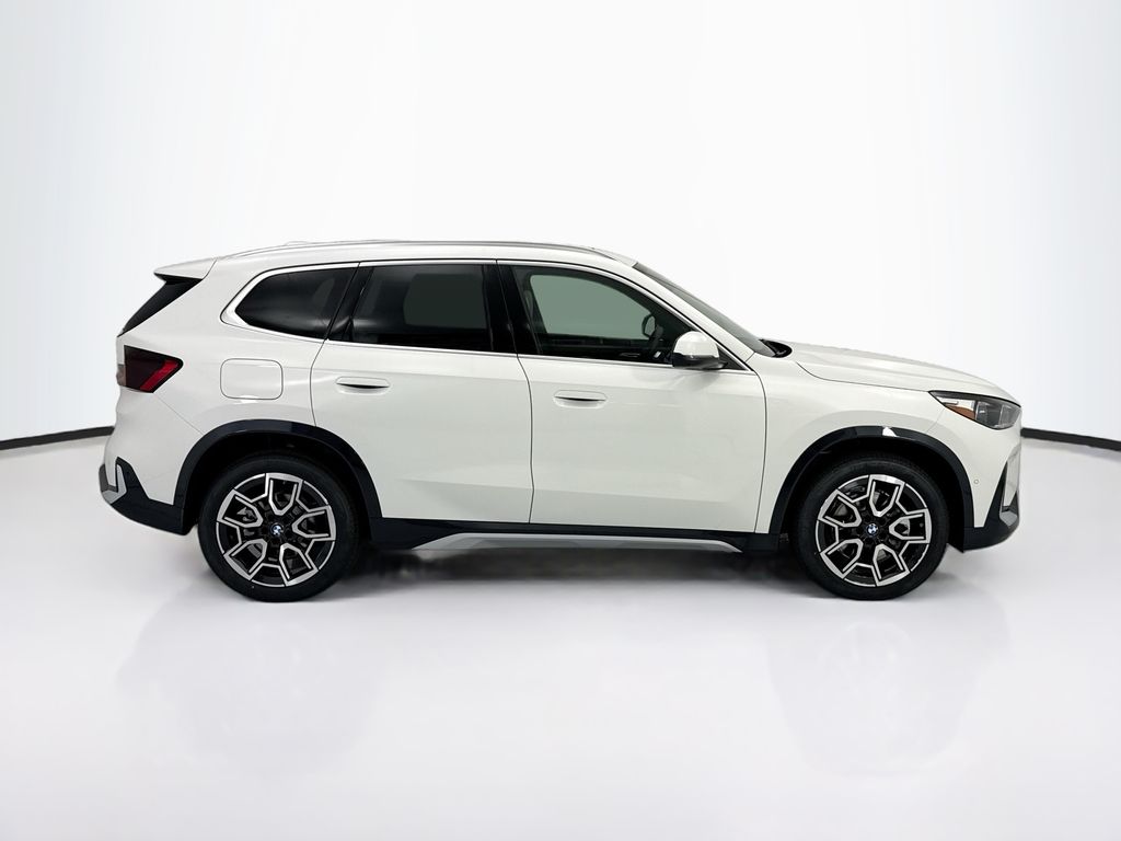 Thumbnail: 2026 BMW X1 - 4