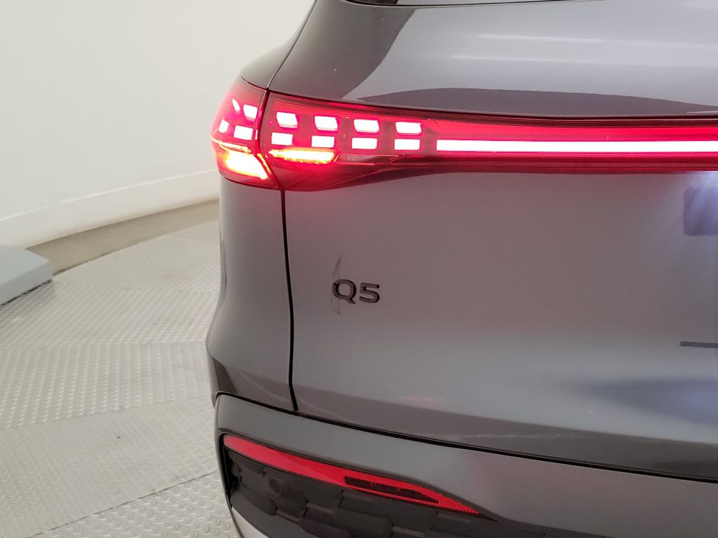 Thumbnail: 2026 Audi Q5 - 9