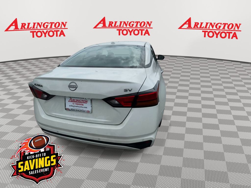 Used 2024 Nissan Altima Sedan