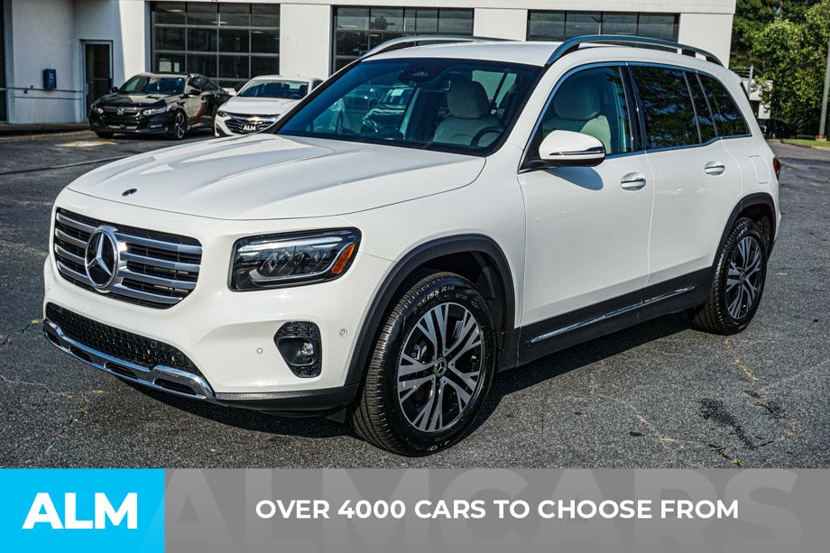 Used 2024 White Mercedes-Benz GLB 250 image 2