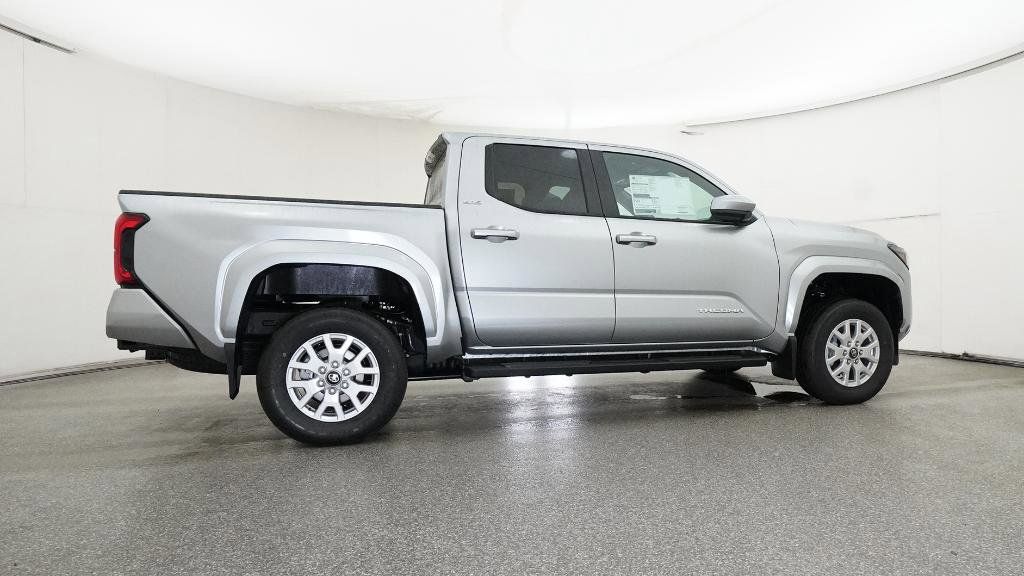 Thumbnail: 2025 Toyota Tacoma - 25