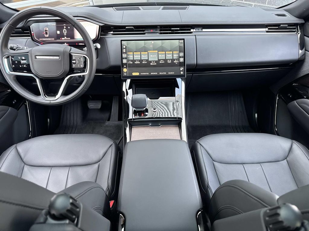 Certified Used 2024 Black Land Rover SE image 20