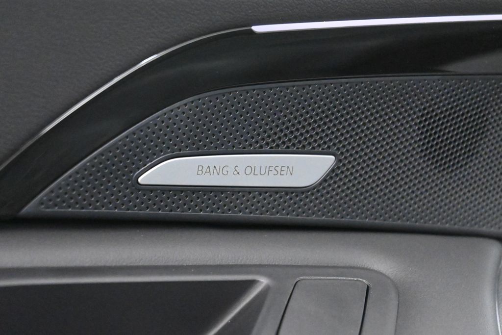 Thumbnail: 2025 Audi Q5 - 23