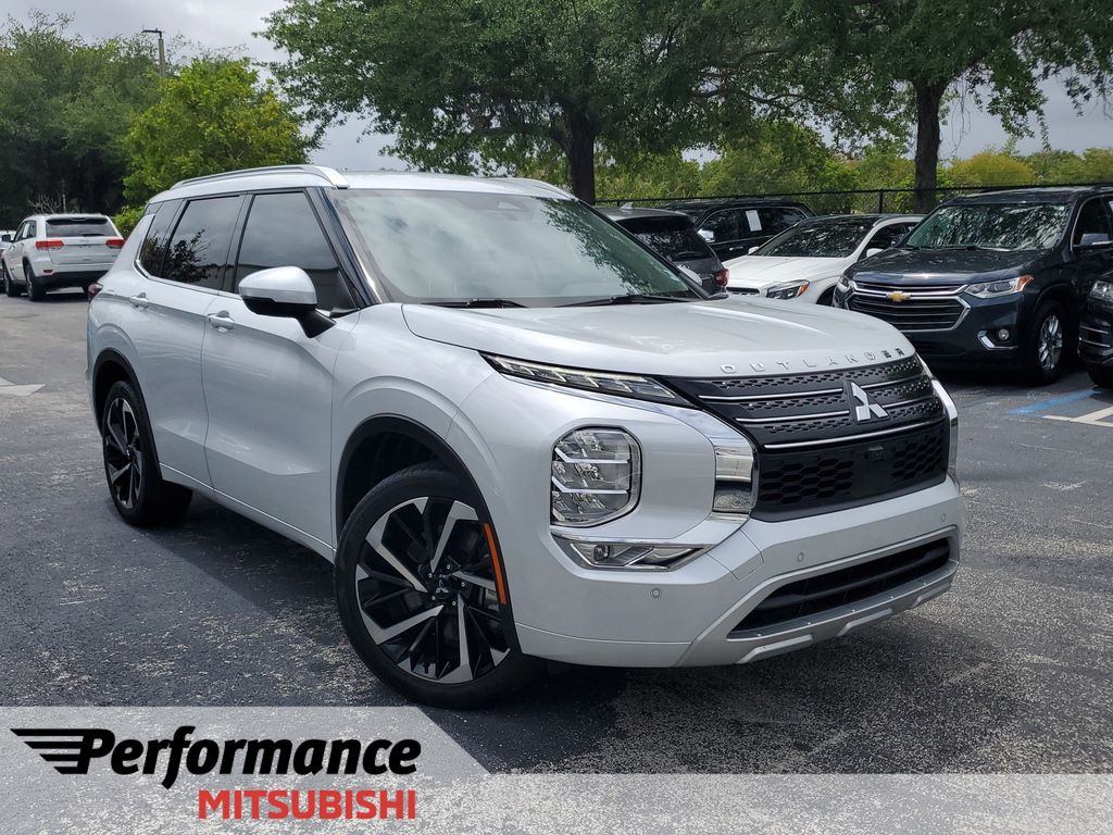 Diamond White 2024 Mitsubishi Outlander SEL FWD SUV / Crossover Front-Wheel Drive Continuously Variable Transmission