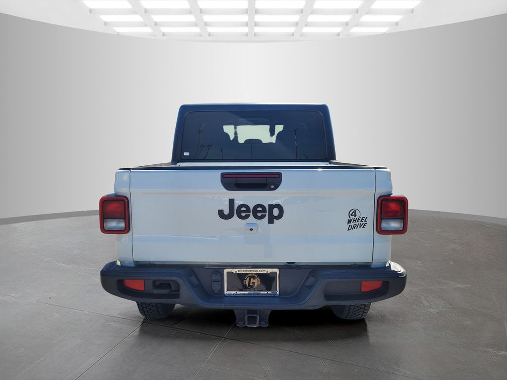 Used 2022 White Jeep Sport image 5