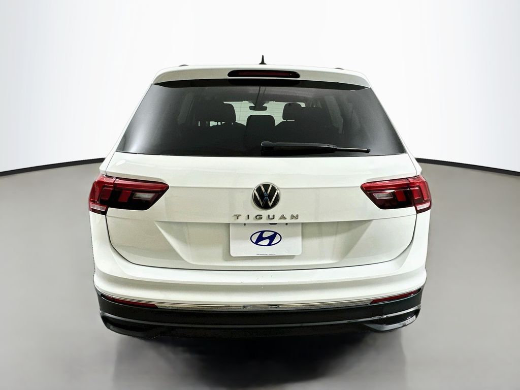 Thumbnail: 2024 Volkswagen Tiguan - 6