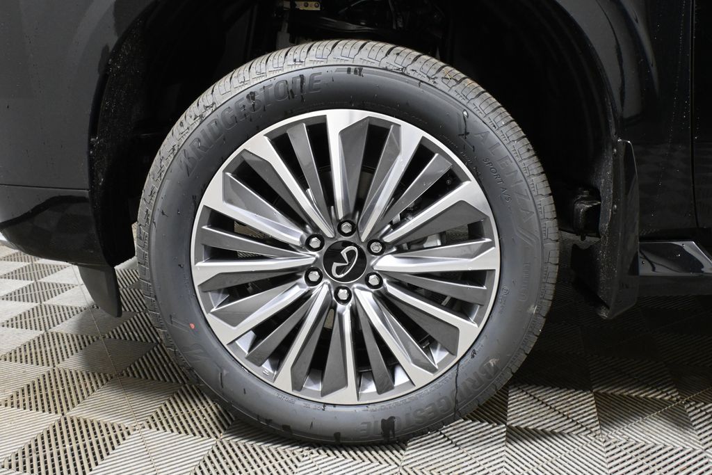 Thumbnail: 2026 INFINITI QX80 - 12