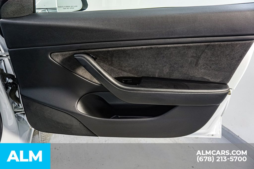 Used 2018  Tesla Long Range image 41