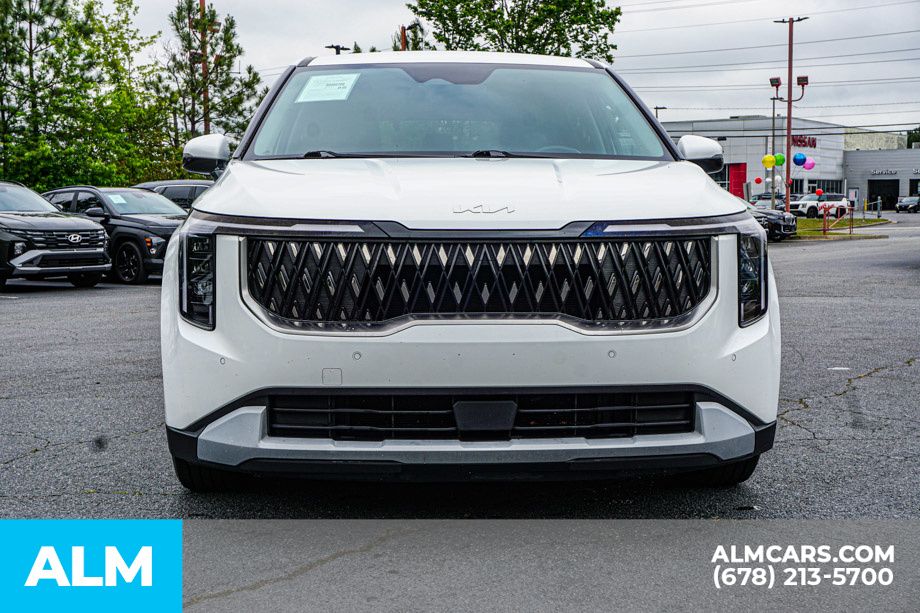 Used 2025 White Kia LXS image 10