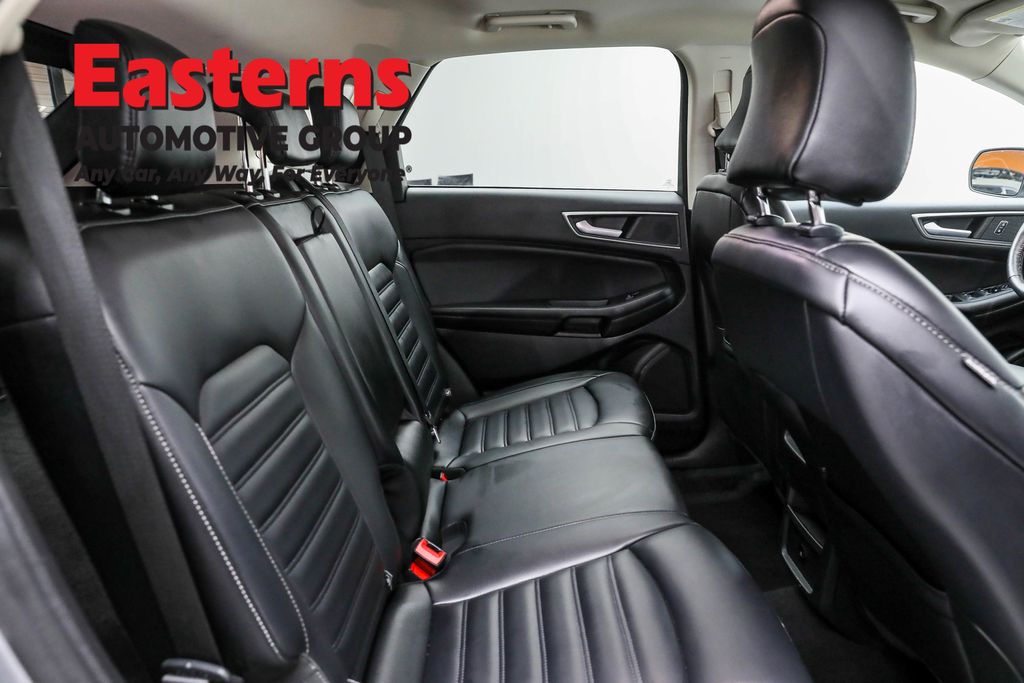 Used 2024 Silver Ford SEL image 22