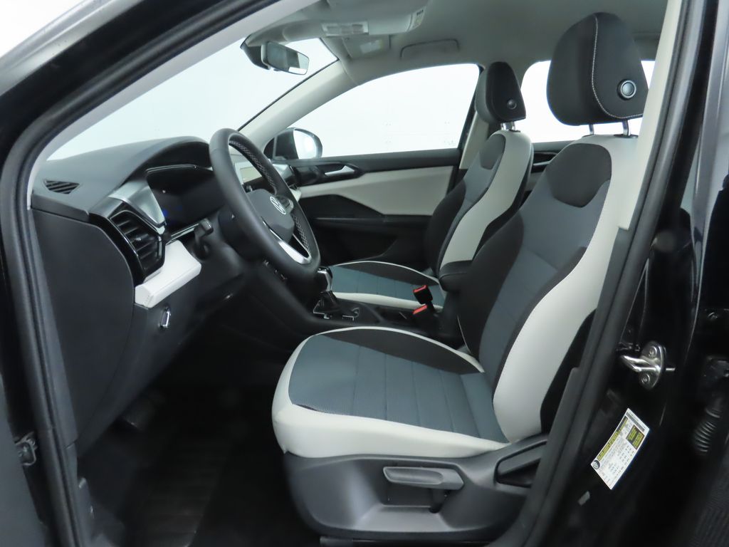 Thumbnail: 2025 Volkswagen Taos - 19