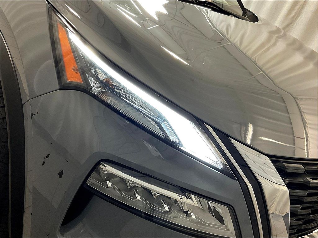 2021 Nissan Rogue — photo 33
