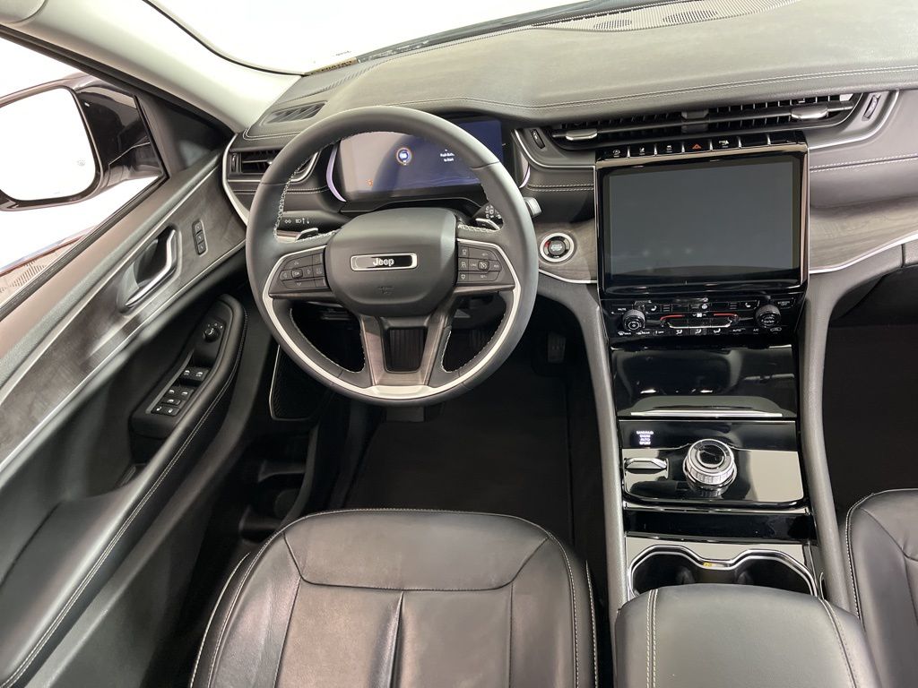 2023 Jeep Grand Cherokee L Limited Edition 4