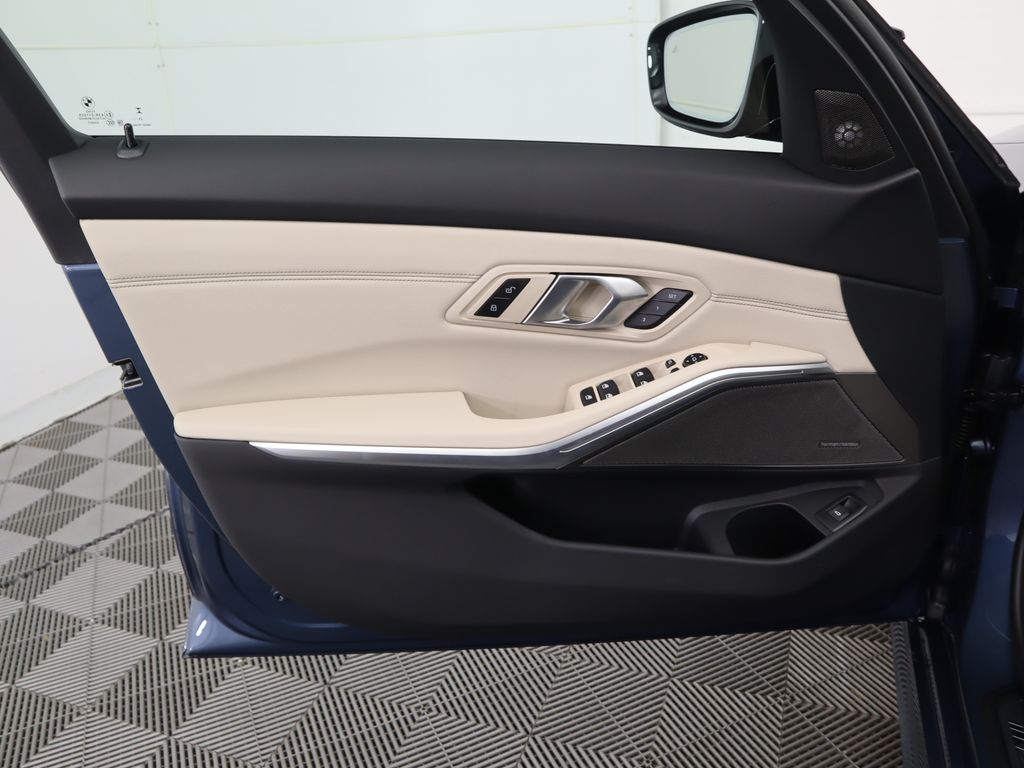 Thumbnail: 2026 BMW 3 Series - 25