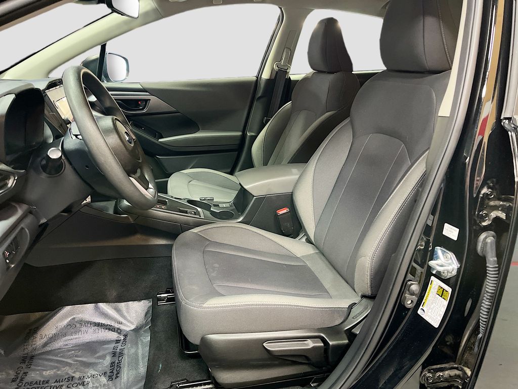 Used 2025 Crystal Black Silica Subaru Base image 19