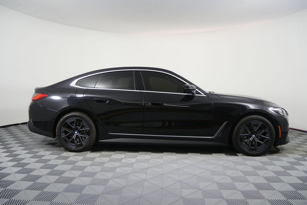 Thumbnail: 2025 BMW i4 - 2