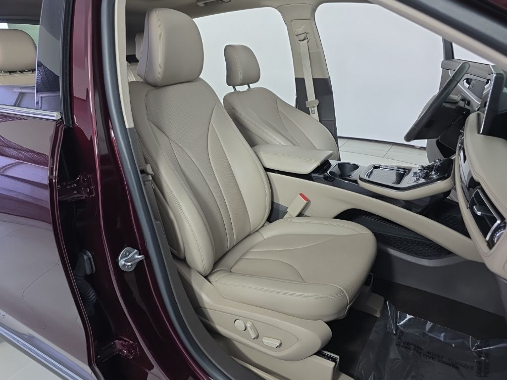 Thumbnail: 2022 Lincoln Nautilus - 19