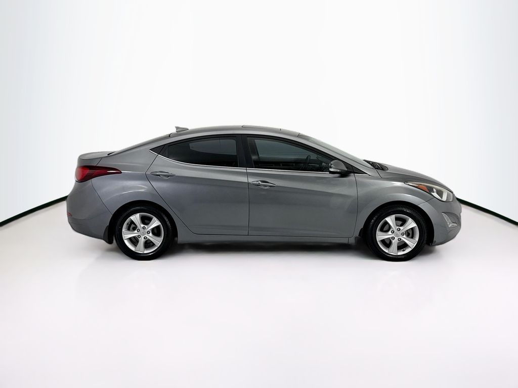 Thumbnail: 2016 Hyundai Elantra - 4