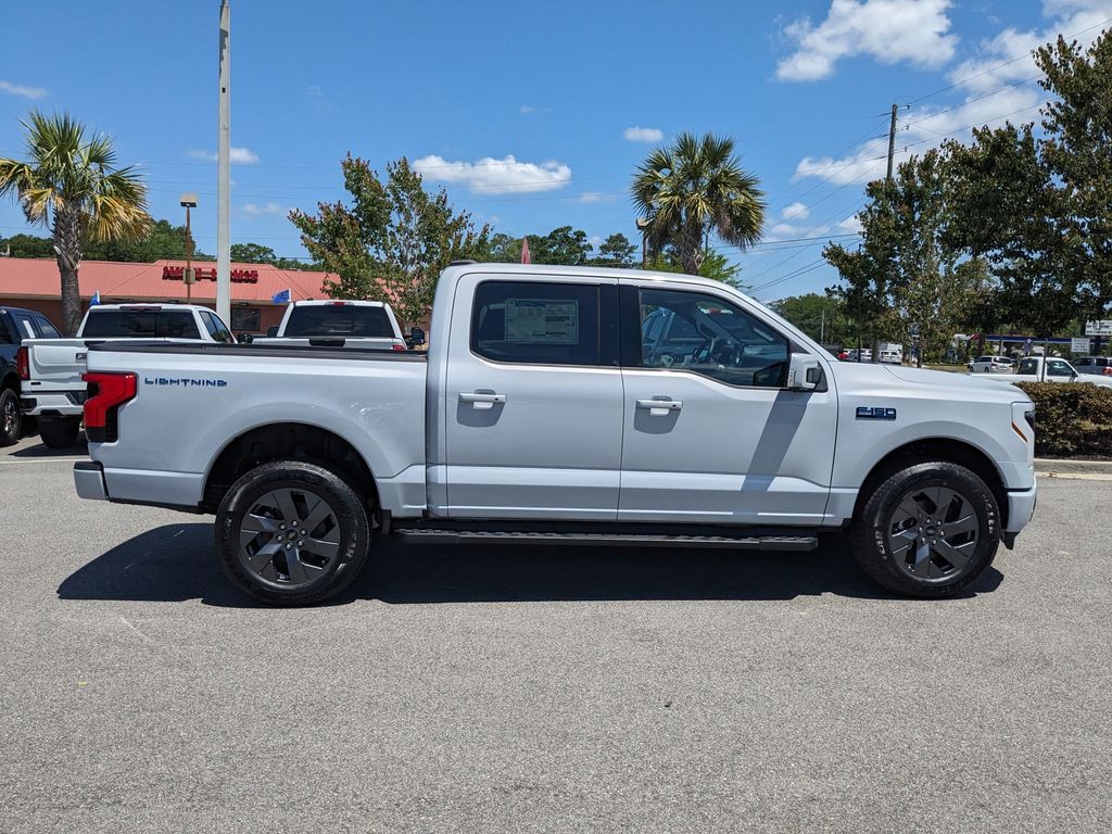 2025 Ford F-150 Lightning Lariat