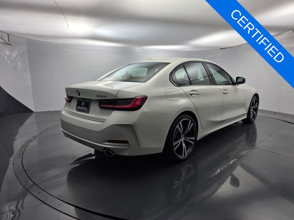 Certified Used 2023 White BMW 330i image 4