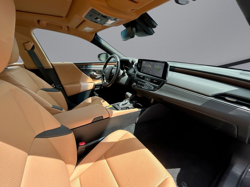 Thumbnail: 2025 Lexus ES - 30