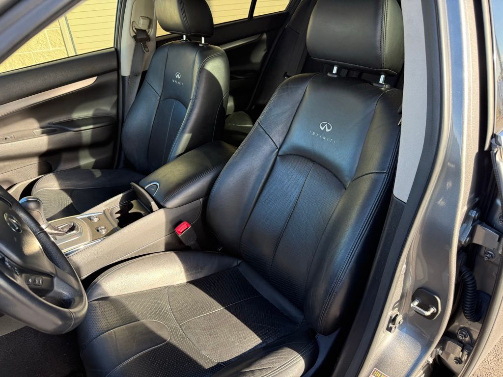 Thumbnail: 2011 INFINITI G37 - 8