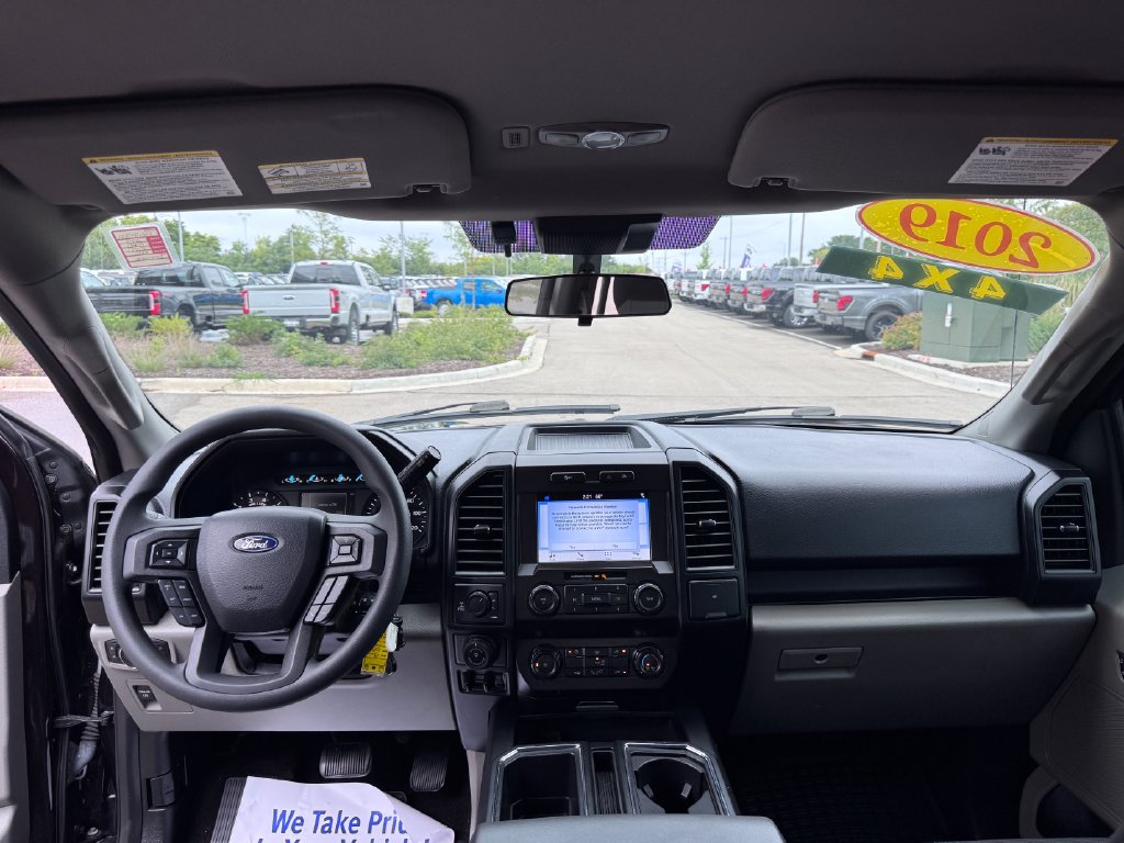 Used 2019 Magma Red Ford XL image 27