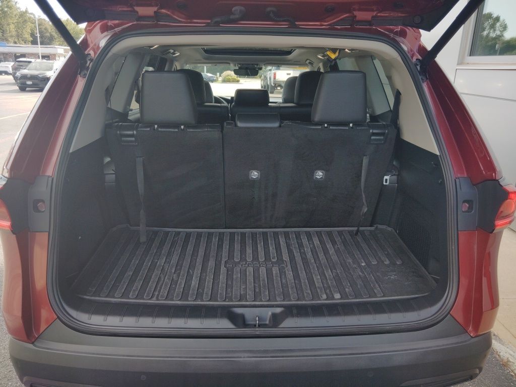 Used 2024 Toyota Grand Highlander SUV